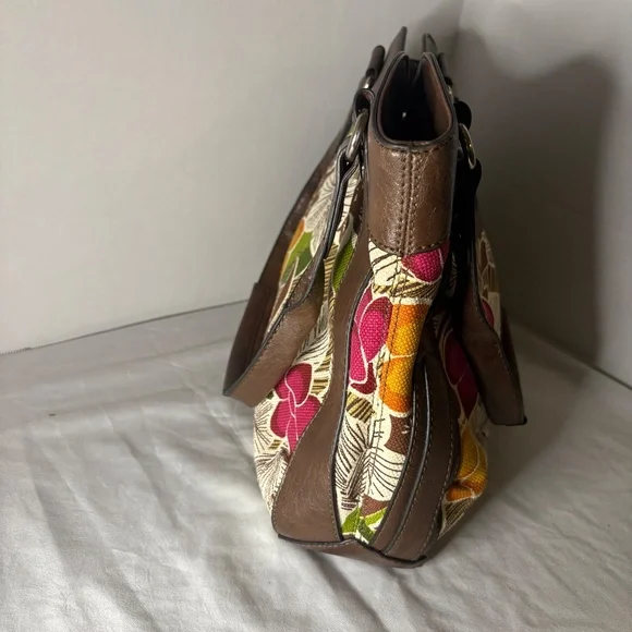 Relic Brand Shoulder Bag Tote Purse Flowered Canvas Faux Leather Tan Cream Fall - Picture 4 of 11